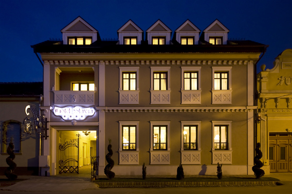 Hotel SLAVIA, Salonta